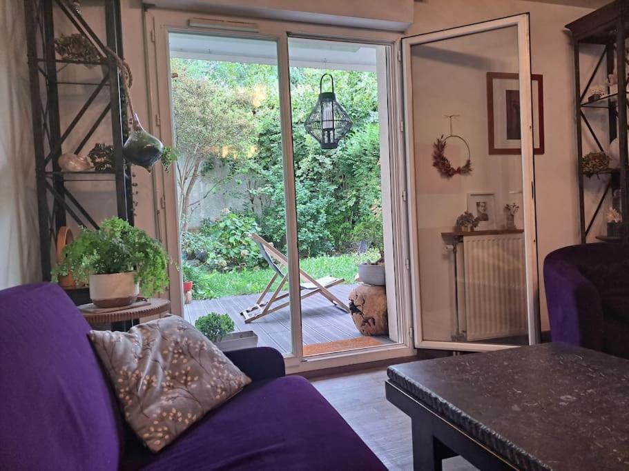 Appartement Cosy Avec Jardin Et Parking Gennevilliers Exterior photo